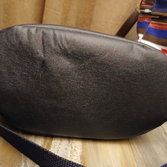 New Bucket Saddle Purse Crossbody Bag Southwestern Sarape Stripe Red White Blue - Picture 8 of 16